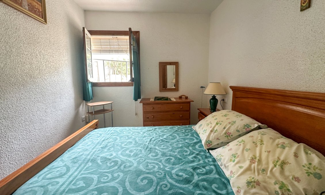 Használt Ingatlanok - Sorház -
Torrevieja - Costa Blanca