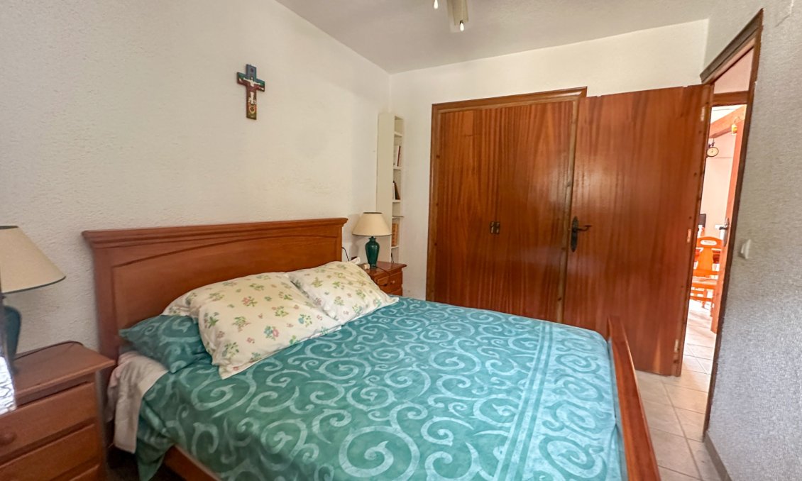 Használt Ingatlanok - Sorház -
Torrevieja - Costa Blanca