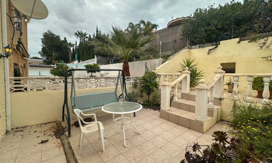 Használt Ingatlanok - Sorház -
Torrevieja - Costa Blanca