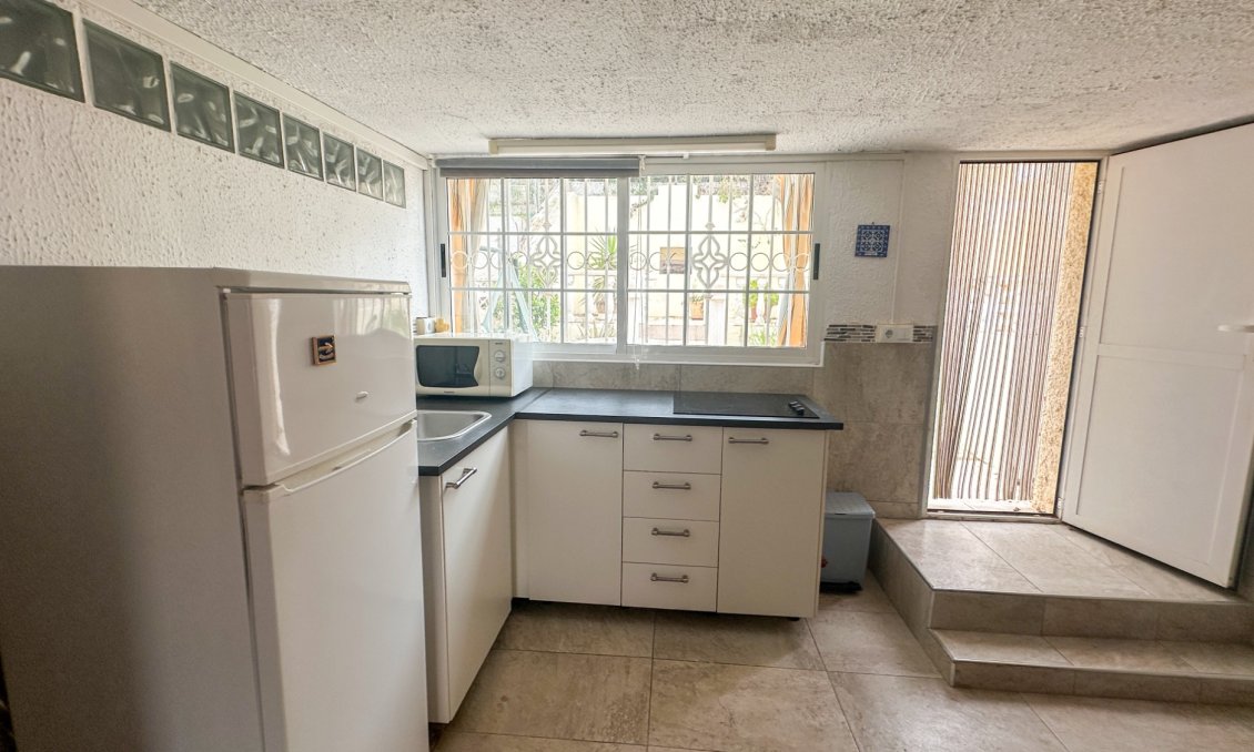 Használt Ingatlanok - Sorház -
Torrevieja - Costa Blanca