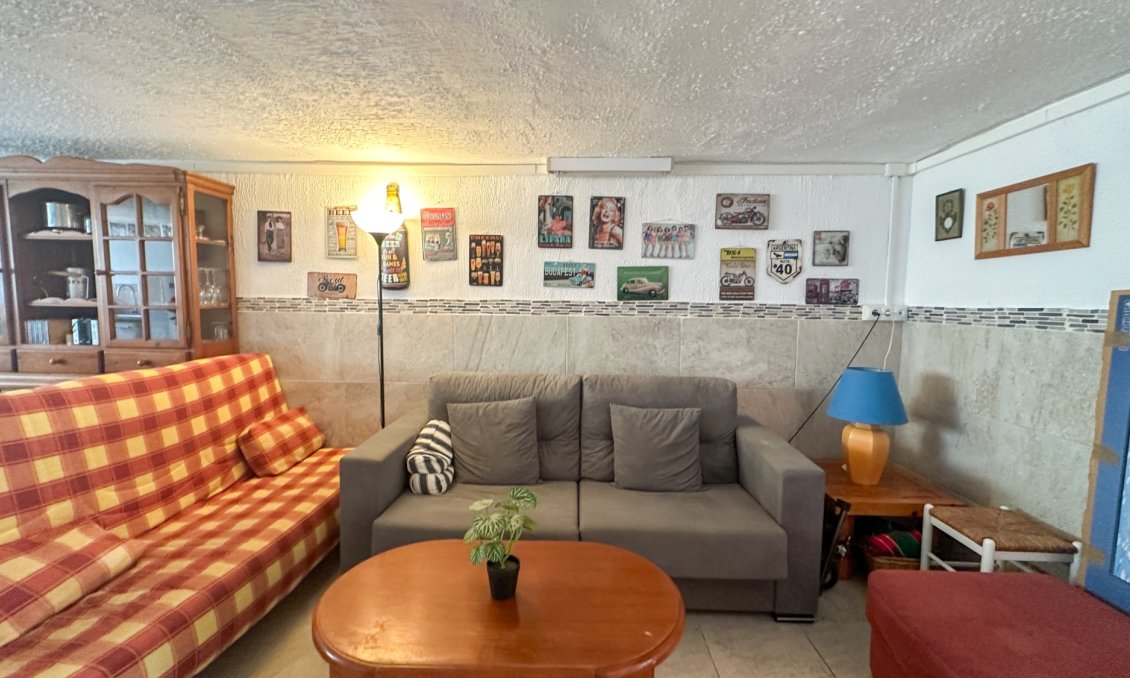 Használt Ingatlanok - Sorház -
Torrevieja - Costa Blanca