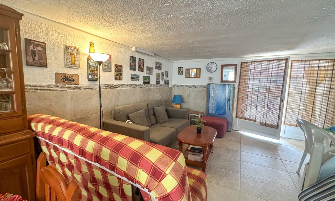 Használt Ingatlanok - Sorház -
Torrevieja - Costa Blanca