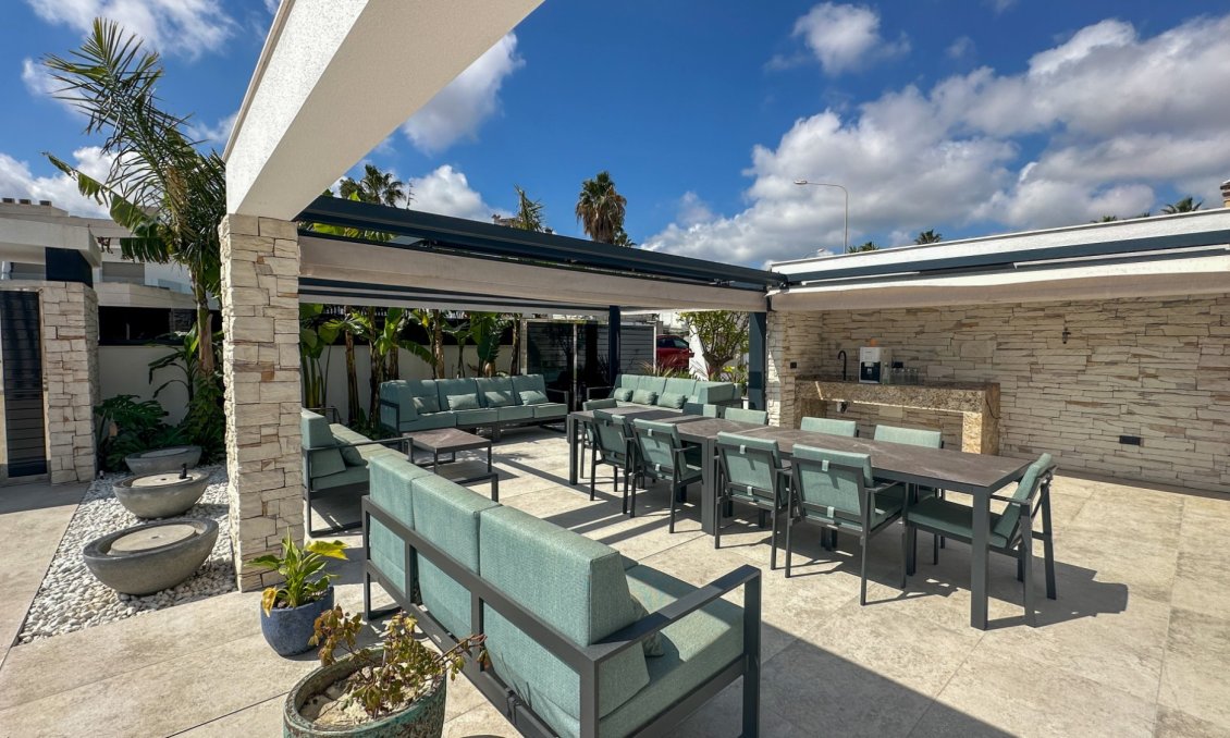 Használt Ingatlanok - Villa -
Orihuela Costa - Costa Blanca