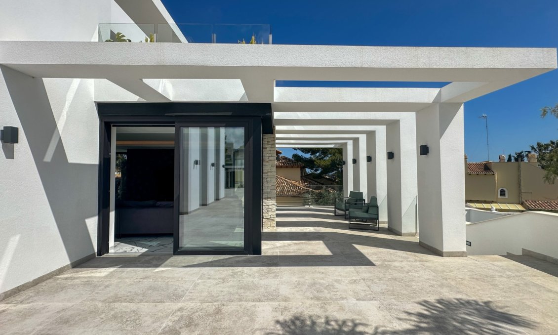 Használt Ingatlanok - Villa -
Orihuela Costa - Costa Blanca