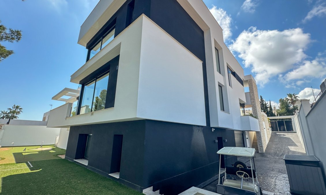 Használt Ingatlanok - Villa -
Orihuela Costa - Costa Blanca