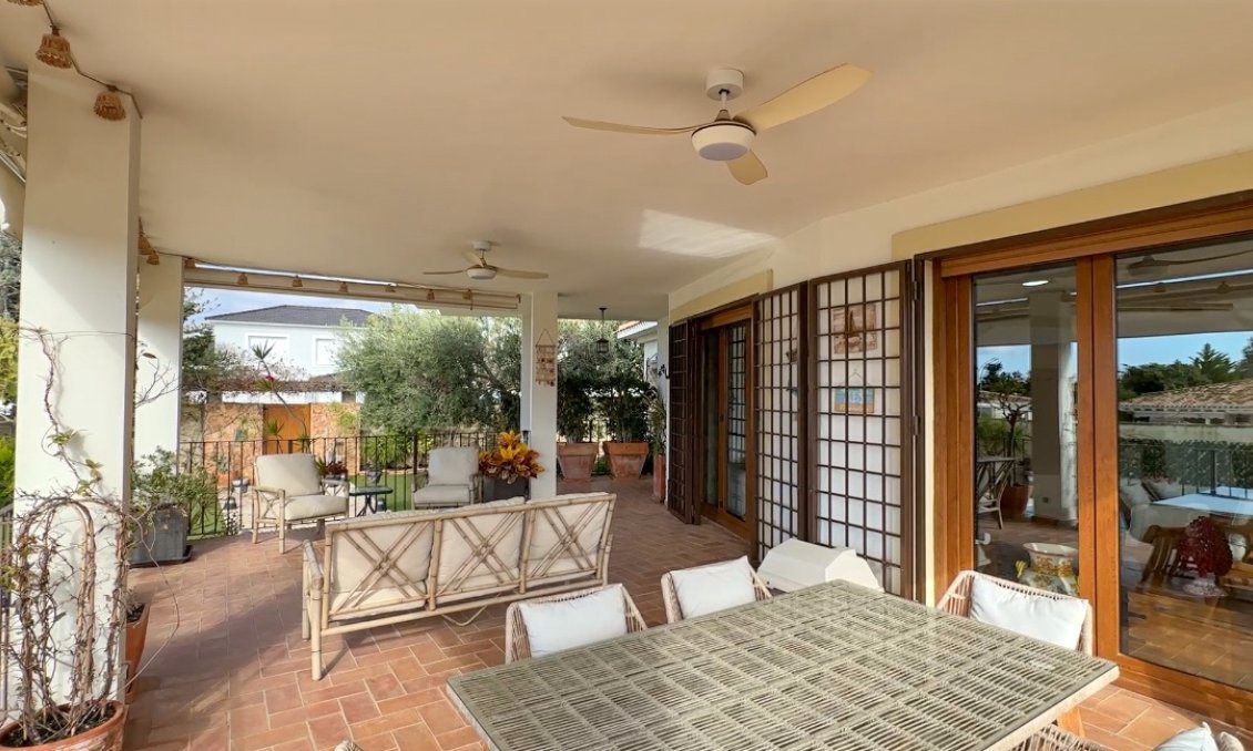 Revânzare - Vilă -
Dehesa de Campoamor - Costa Blanca