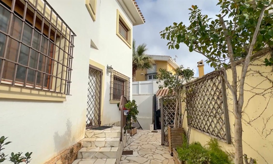 Revânzare - Vilă -
Dehesa de Campoamor - Costa Blanca