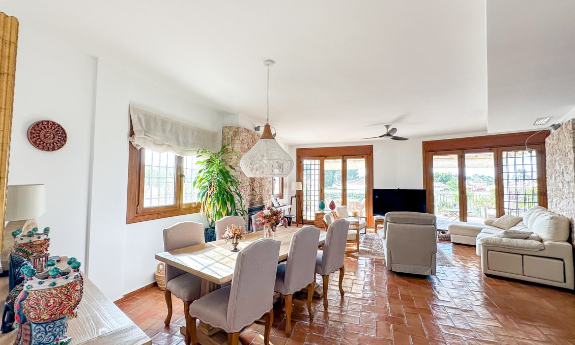 Revânzare - Vilă -
Dehesa de Campoamor - Costa Blanca