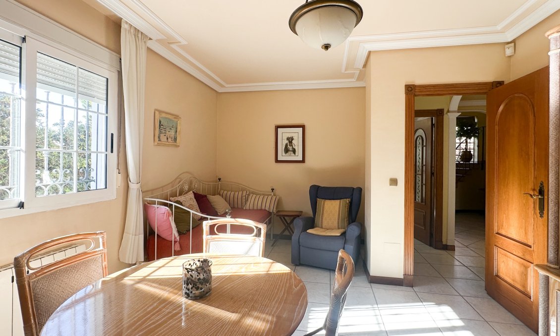 Használt Ingatlanok - Villa -
La Mata - Costa Blanca