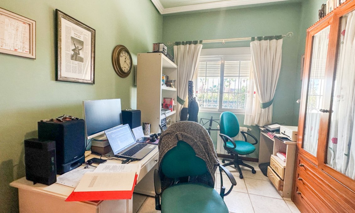 Használt Ingatlanok - Villa -
La Mata - Costa Blanca