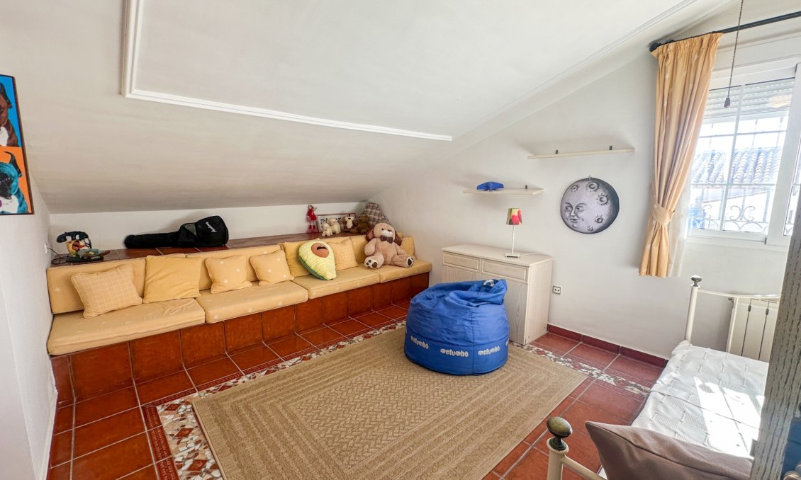 Használt Ingatlanok - Villa -
La Mata - Costa Blanca