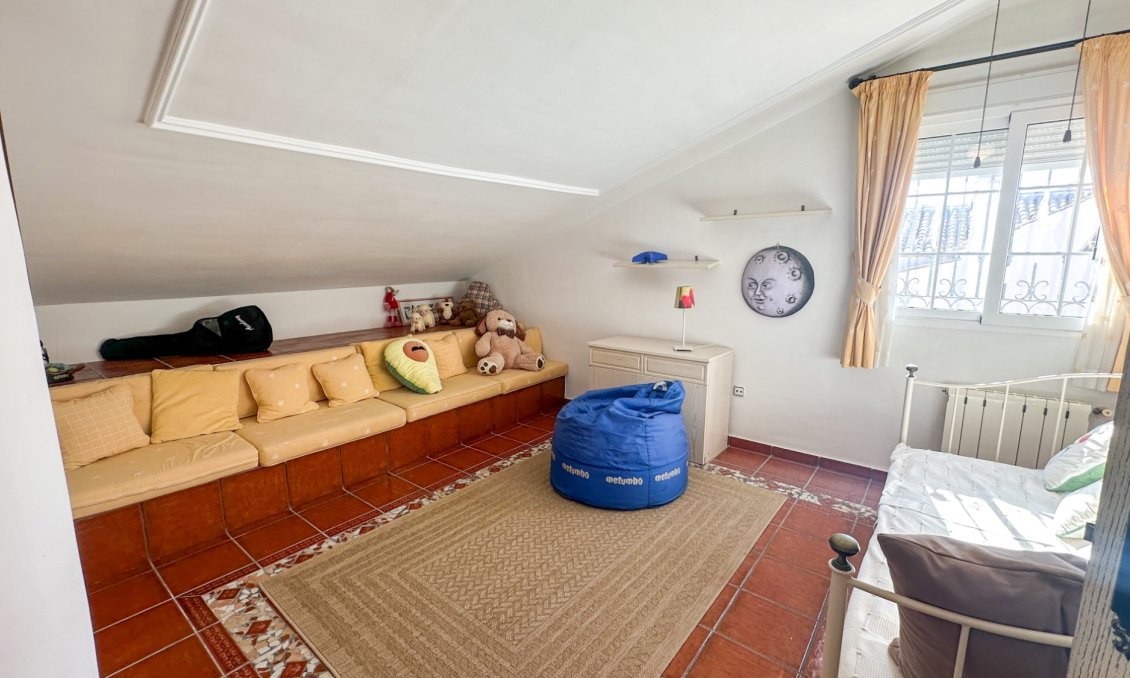 Használt Ingatlanok - Villa -
La Mata - Costa Blanca