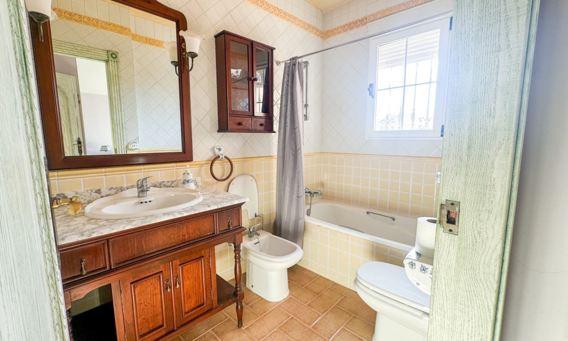 Használt Ingatlanok - Villa -
La Mata - Costa Blanca