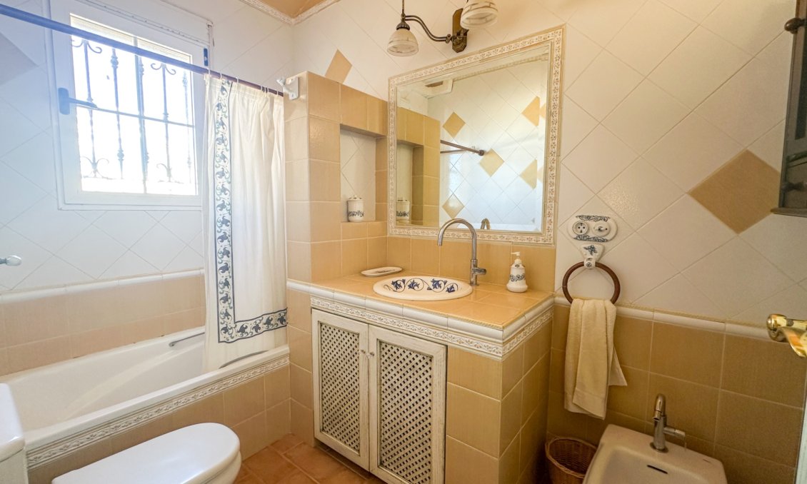 Használt Ingatlanok - Villa -
La Mata - Costa Blanca