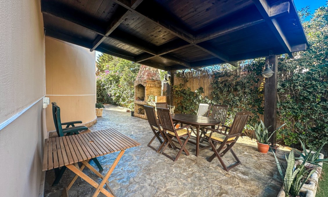 Használt Ingatlanok - Villa -
La Mata - Costa Blanca