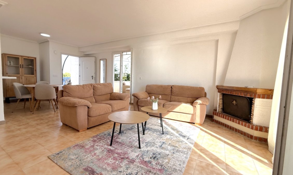 Használt Ingatlanok - Tetőtéri lakás -
Torrevieja - Costa Blanca