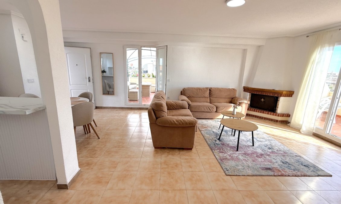 Használt Ingatlanok - Tetőtéri lakás -
Torrevieja - Costa Blanca