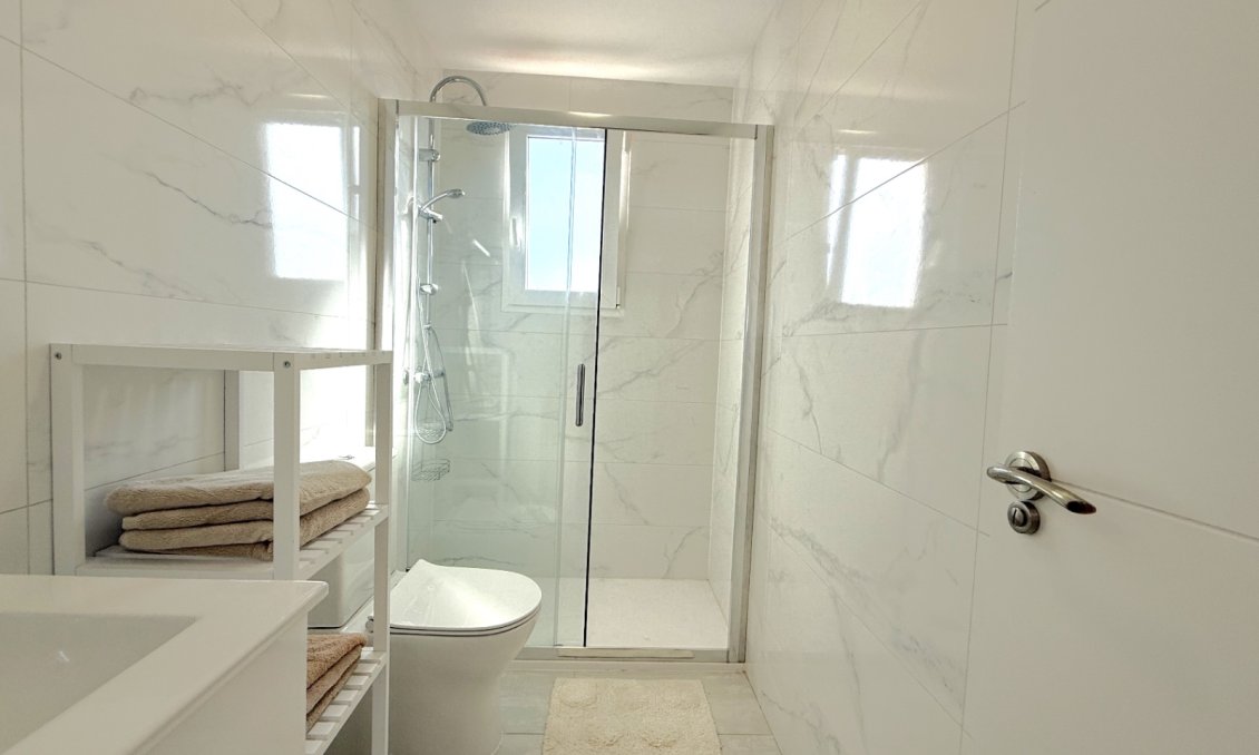 Használt Ingatlanok - Tetőtéri lakás -
Torrevieja - Costa Blanca