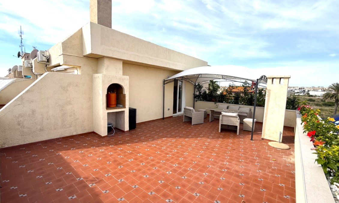 Használt Ingatlanok - Tetőtéri lakás -
Torrevieja - Costa Blanca