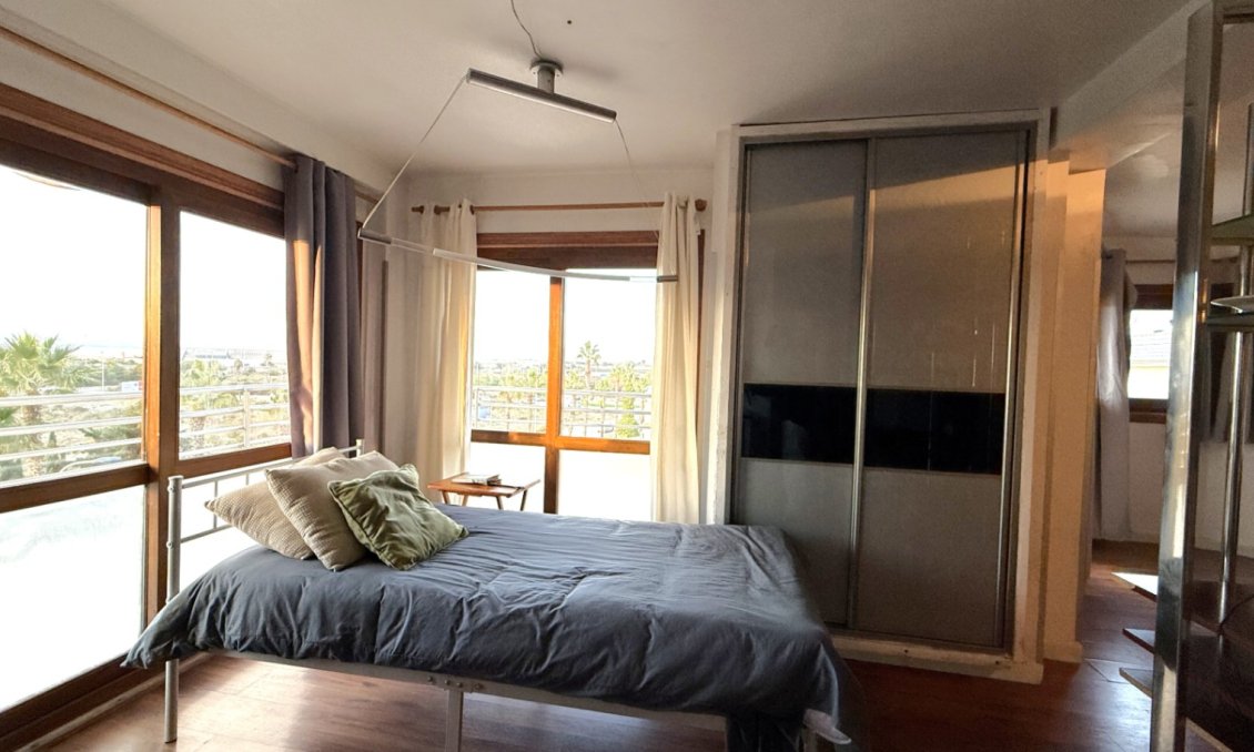 Használt Ingatlanok - Apartman -
Torrevieja - Costa Blanca