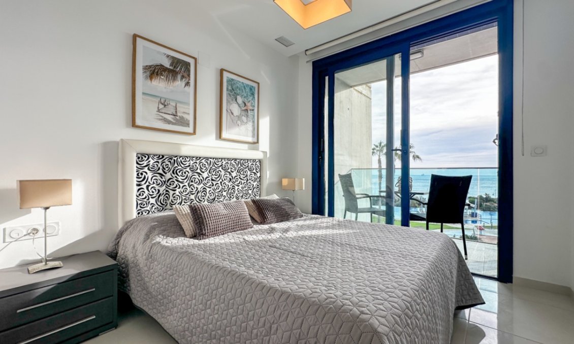 Wiederverkauf - Wohnung -
Torrevieja - Costa Blanca