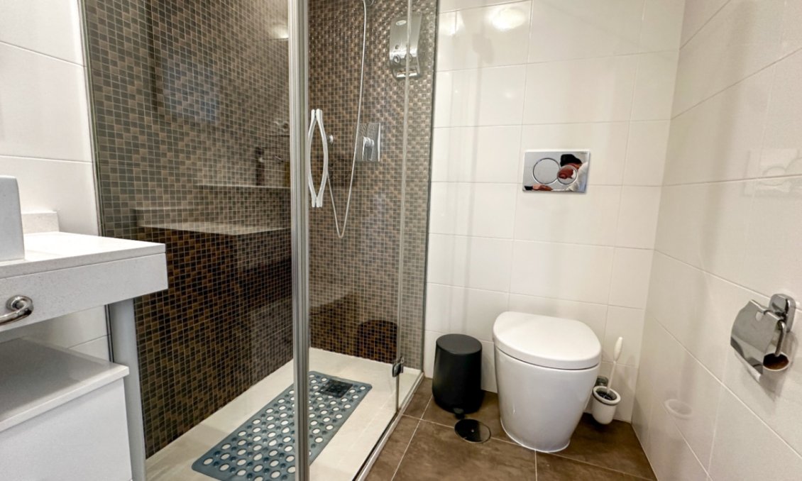 Wiederverkauf - Wohnung -
Torrevieja - Costa Blanca