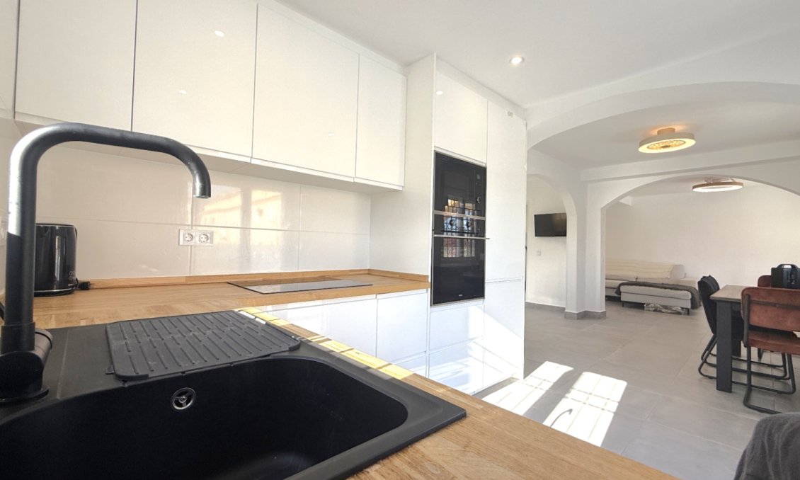 Használt Ingatlanok - Sorház -
Orihuela - Inland