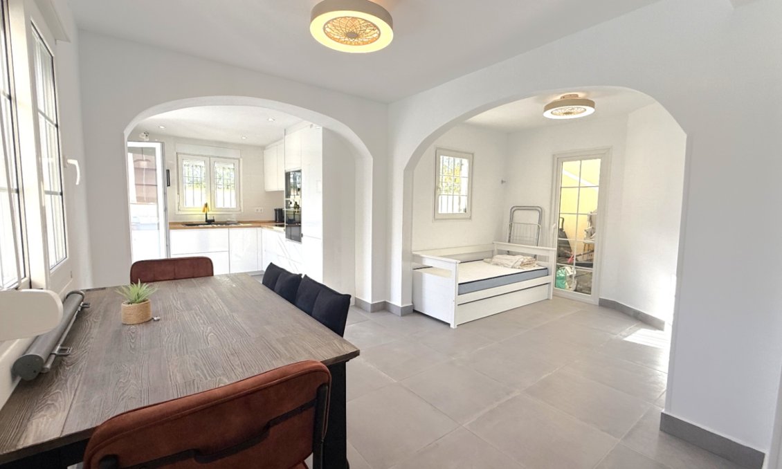 Használt Ingatlanok - Sorház -
Orihuela - Inland