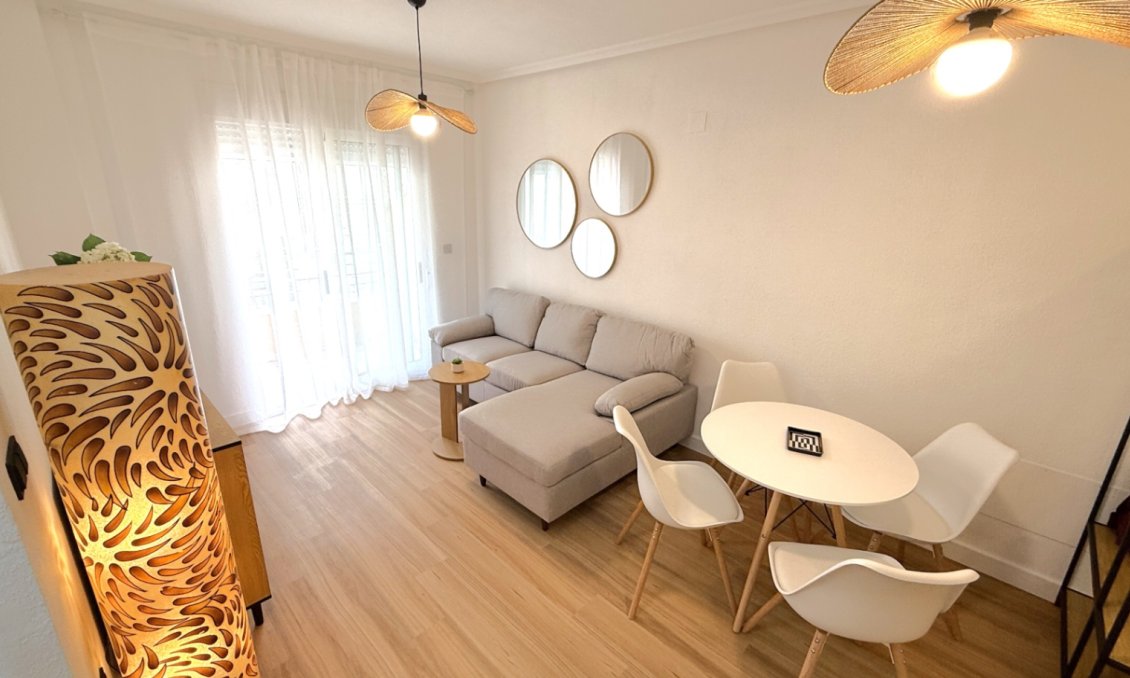 Használt Ingatlanok - Apartman -
Torrevieja - Costa Blanca