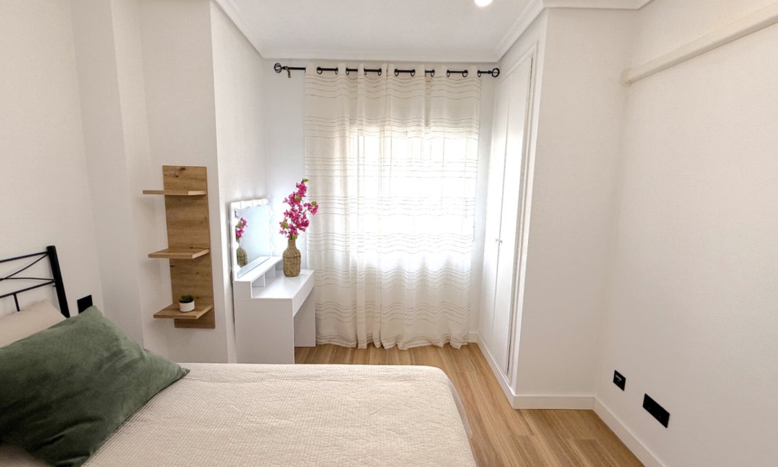 Használt Ingatlanok - Apartman -
Torrevieja - Costa Blanca