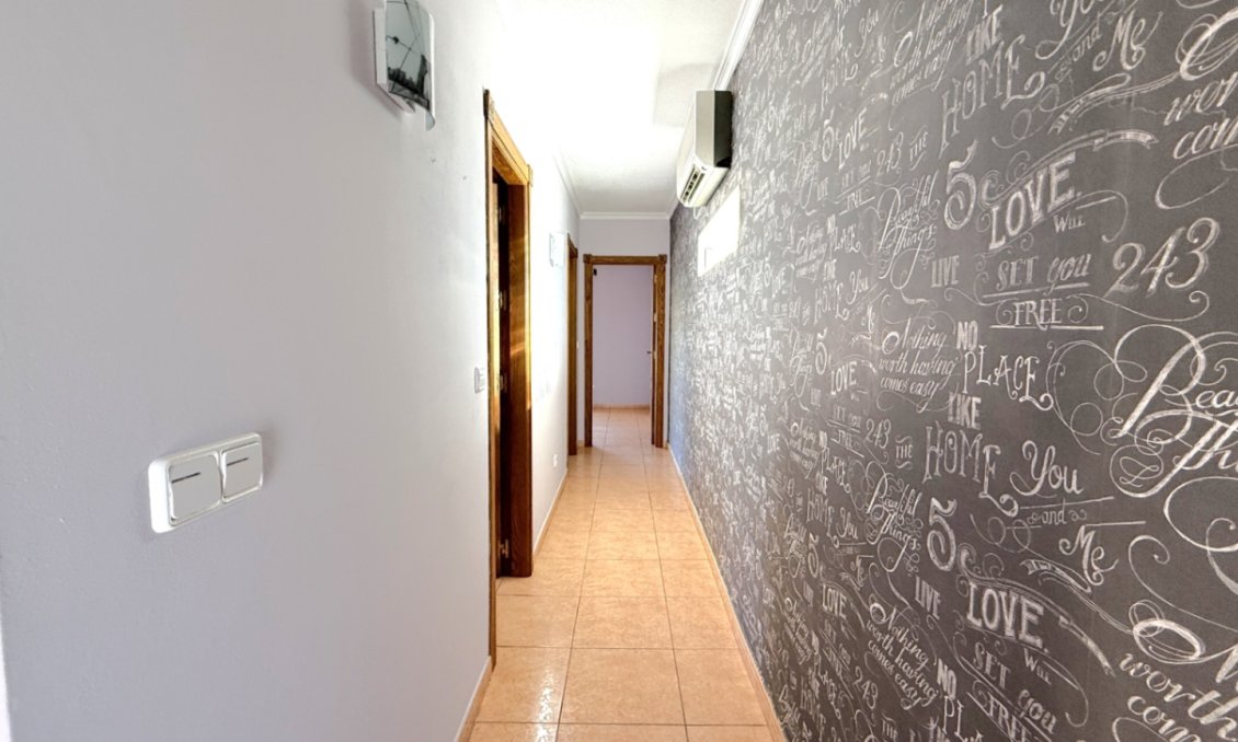 Segunda mano - Villa -
Pilar de la Horadada - Costa Blanca