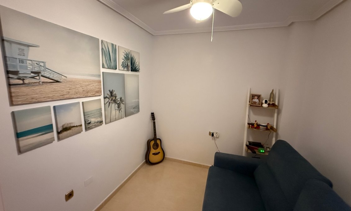 Használt Ingatlanok - Apartman -
Orihuela - Inland