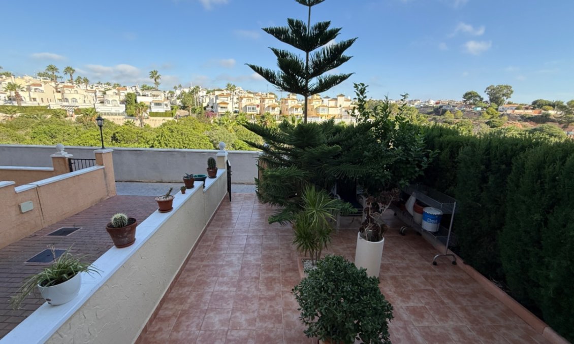 Használt Ingatlanok - Apartman -
Orihuela - Inland