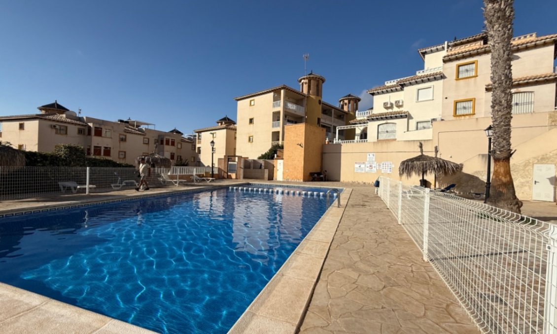 Használt Ingatlanok - Apartman -
Orihuela - Inland