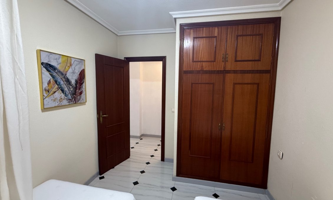 Wiederverkauf - Wohnung -
Torrevieja - Costa Blanca