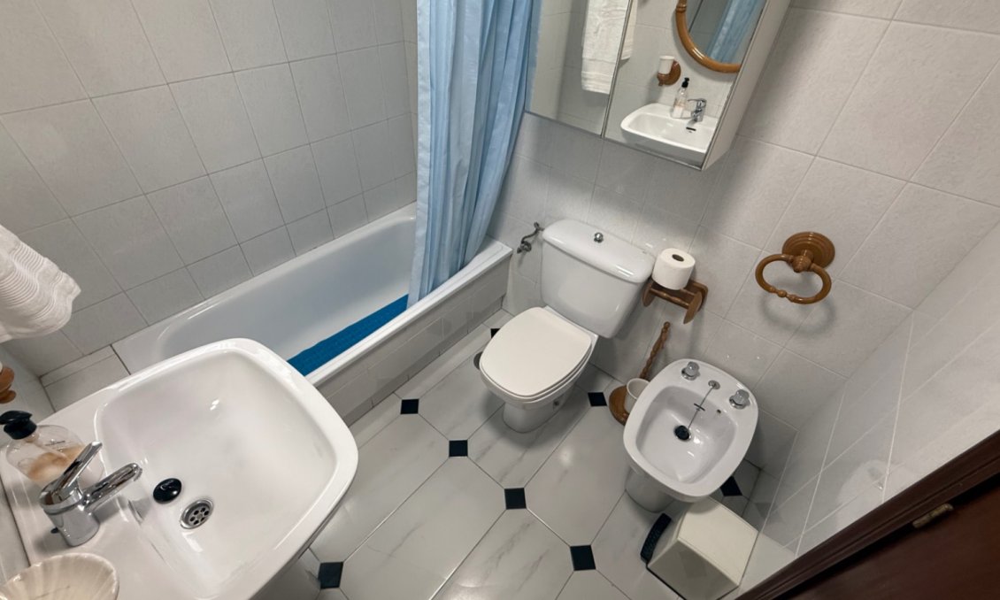 Wiederverkauf - Wohnung -
Torrevieja - Costa Blanca