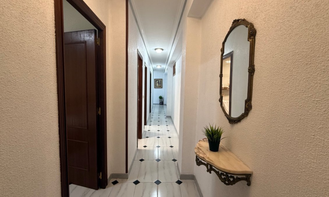 Wiederverkauf - Wohnung -
Torrevieja - Costa Blanca