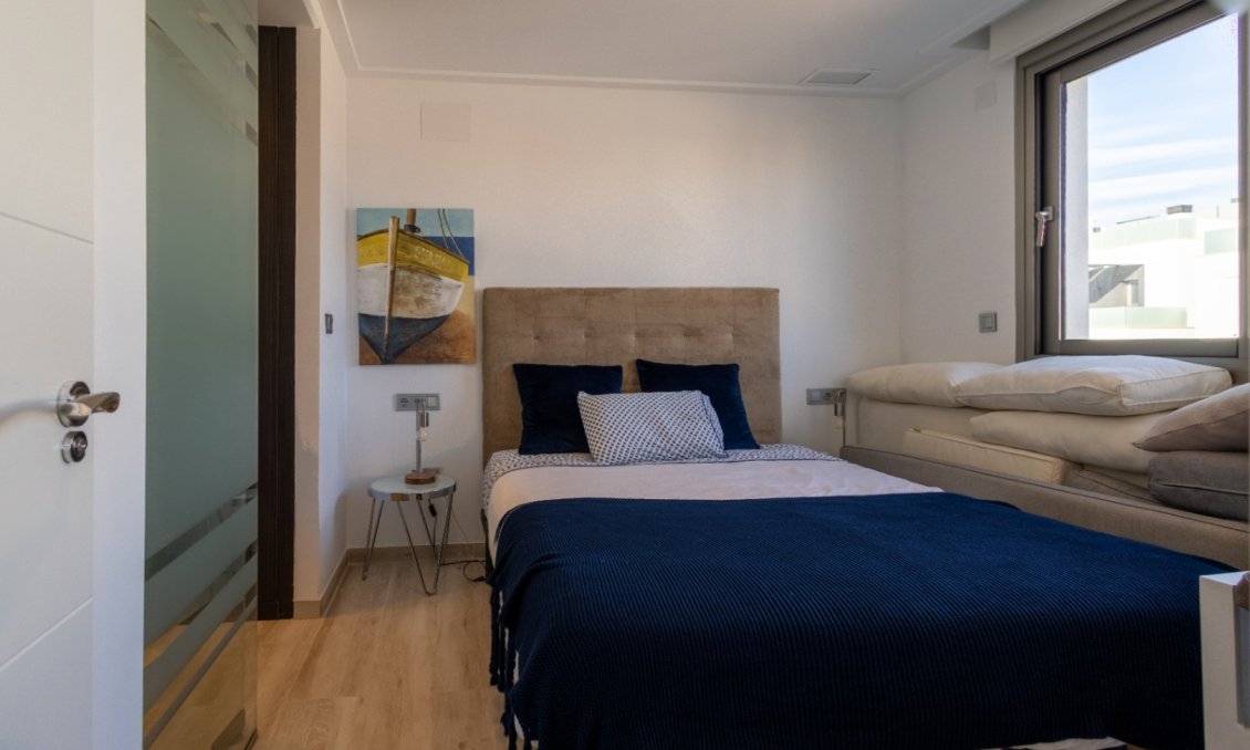 Használt Ingatlanok - Villa -
Orihuela - Inland