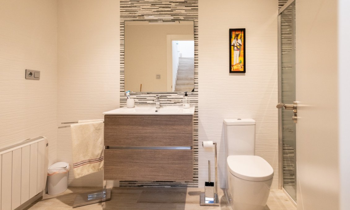 Használt Ingatlanok - Villa -
Orihuela - Inland