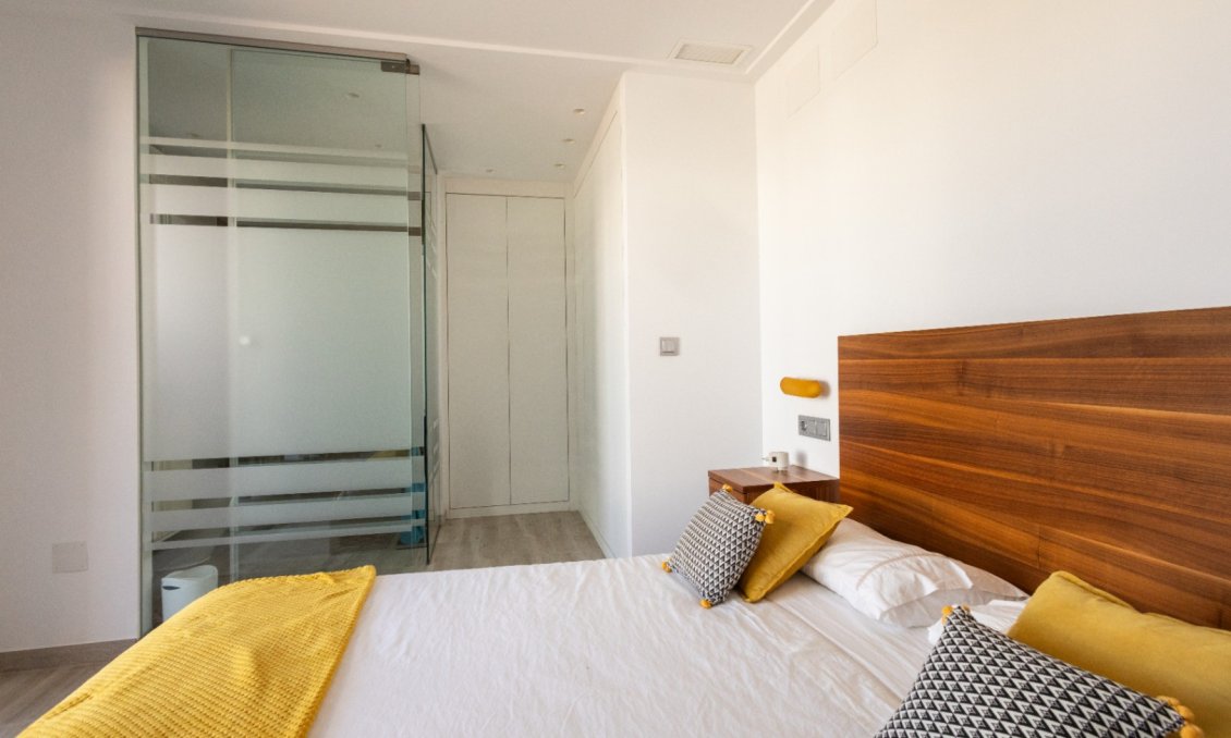 Használt Ingatlanok - Villa -
Orihuela - Inland