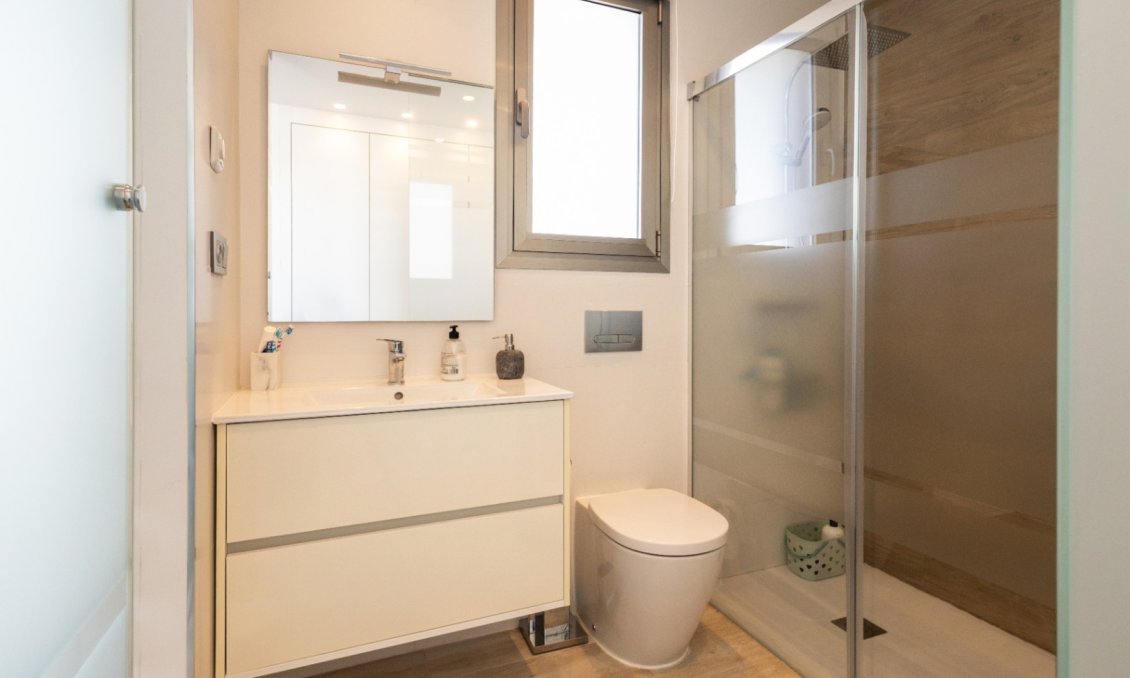 Használt Ingatlanok - Villa -
Orihuela - Inland