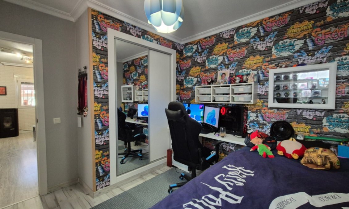 Használt Ingatlanok - Sorház -
Torrevieja - Costa Blanca