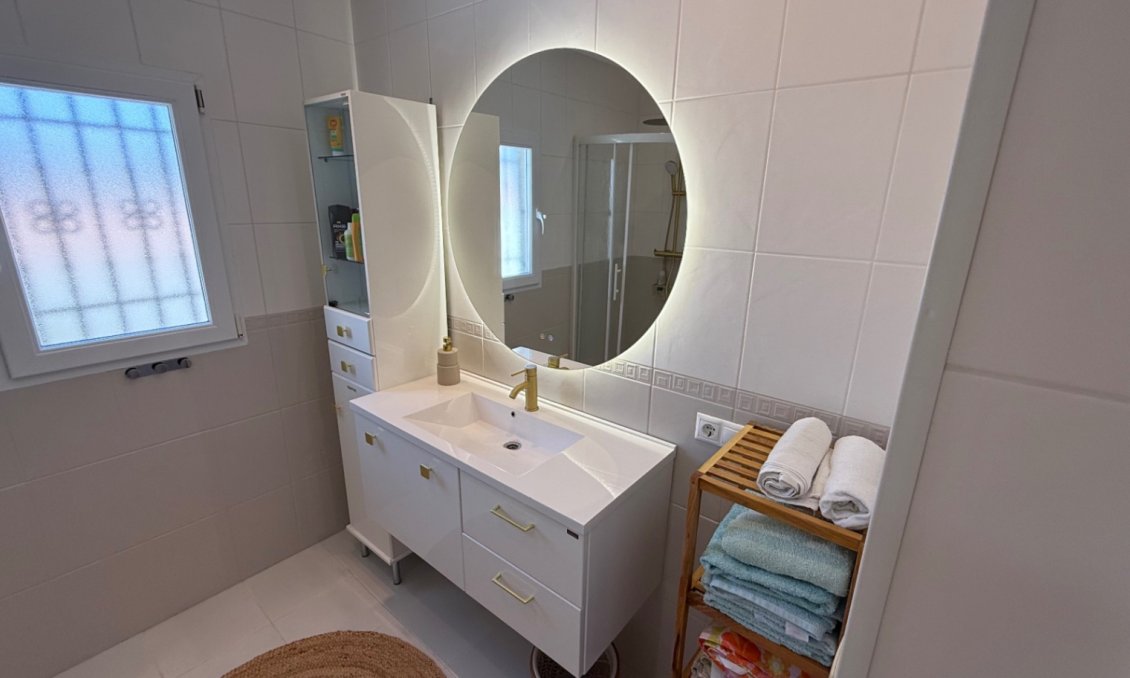 Használt Ingatlanok - Villa -
Torrevieja - Costa Blanca