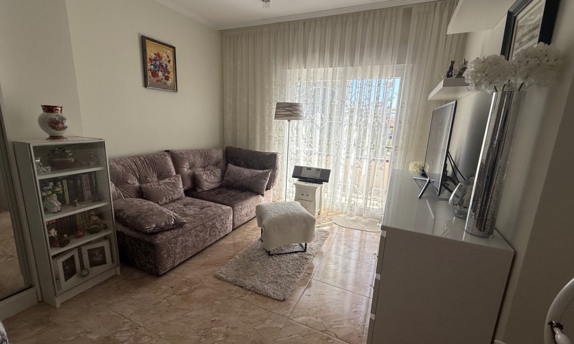 Használt Ingatlanok - Villa -
Torrevieja - Costa Blanca