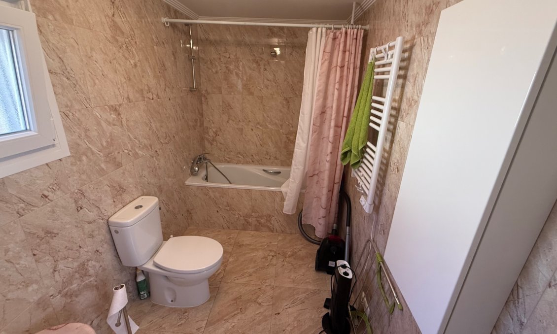 Használt Ingatlanok - Villa -
Torrevieja - Costa Blanca