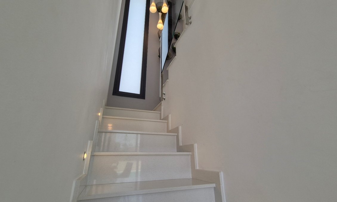 Használt Ingatlanok - Villa -
Torrevieja - Costa Blanca