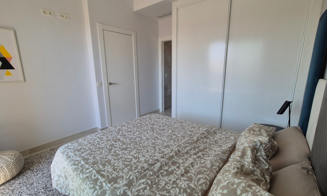 Használt Ingatlanok - Villa -
Torrevieja - Costa Blanca