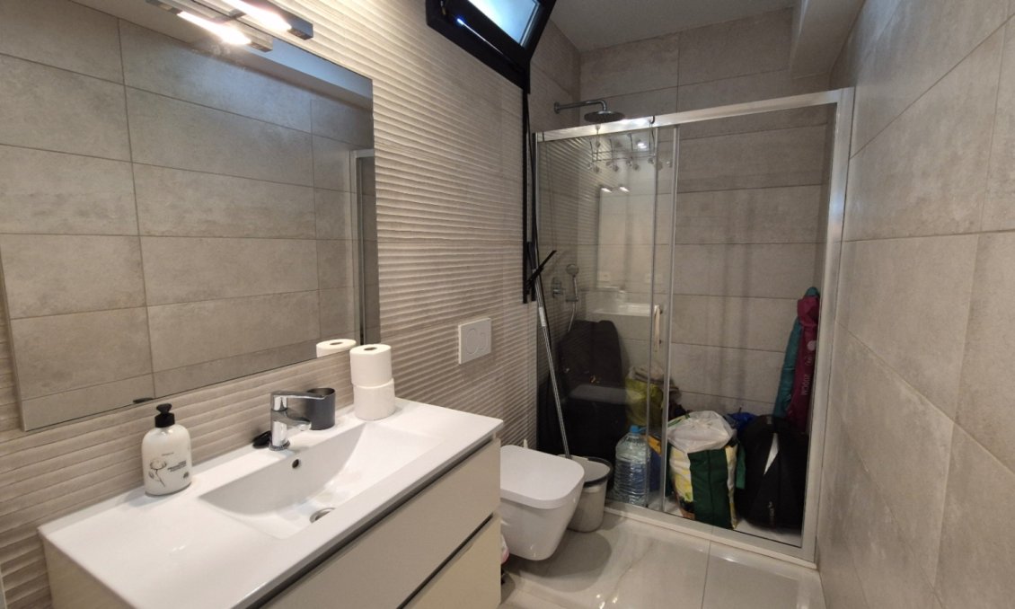 Használt Ingatlanok - Villa -
Torrevieja - Costa Blanca