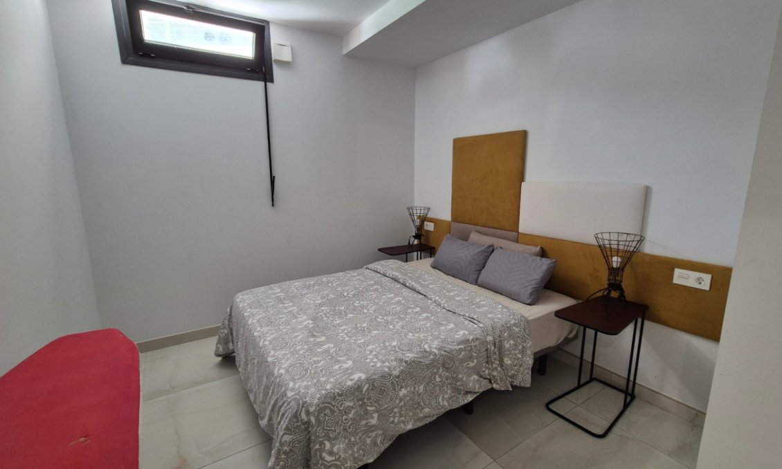 Használt Ingatlanok - Villa -
Torrevieja - Costa Blanca