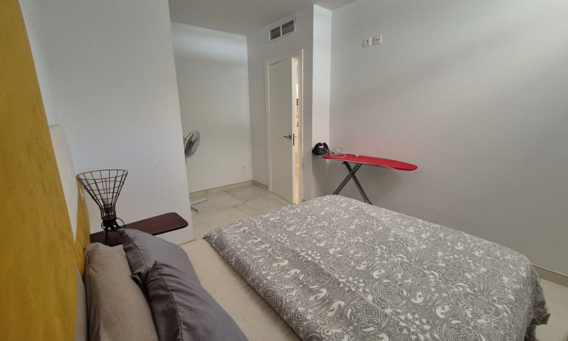 Használt Ingatlanok - Villa -
Torrevieja - Costa Blanca